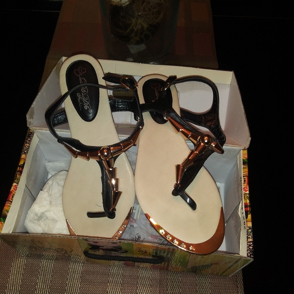 Sandals - Picture 2 of 2